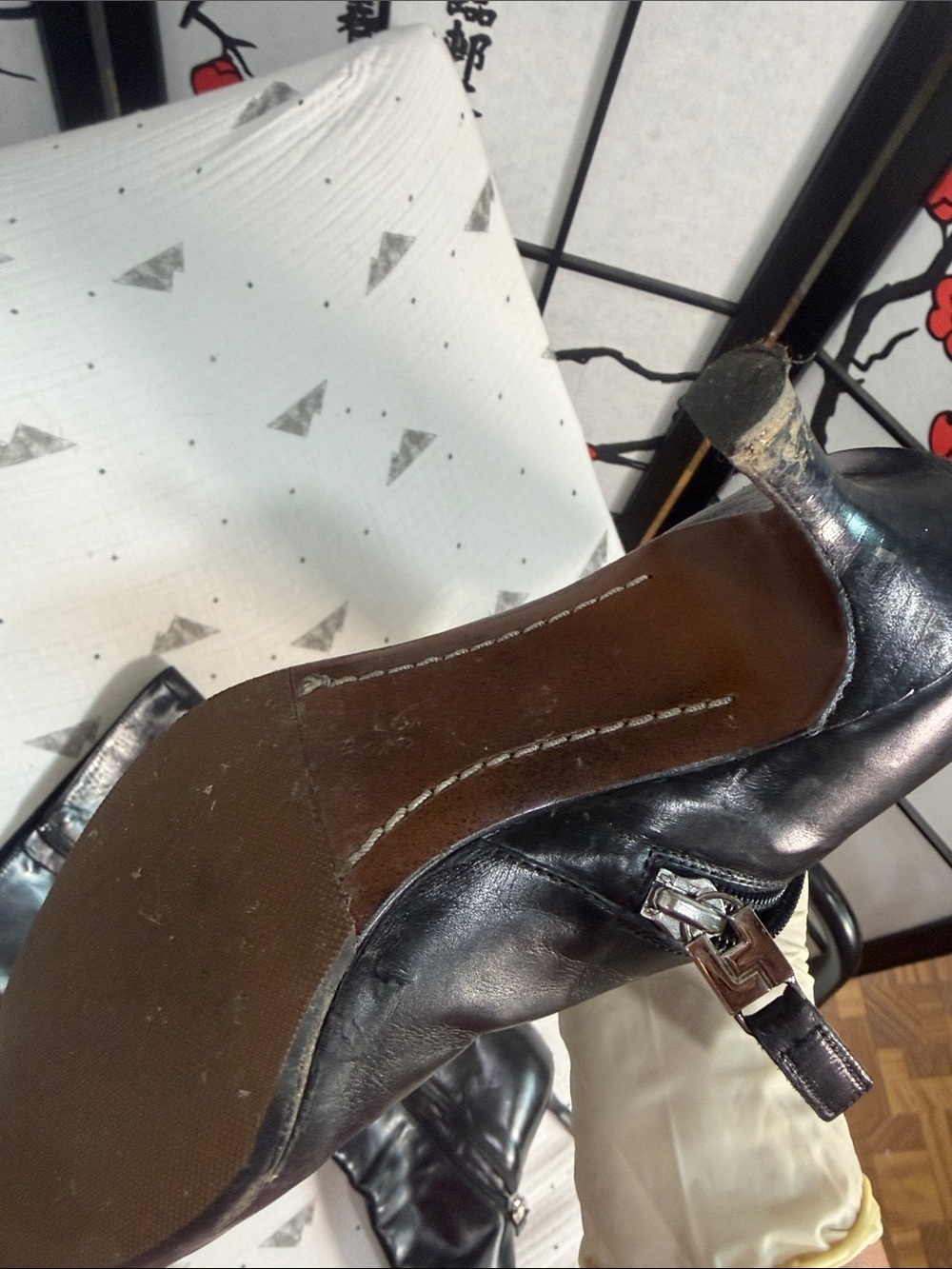 Classic Black Leather Boots
Below the knee - Picture 5 of 7